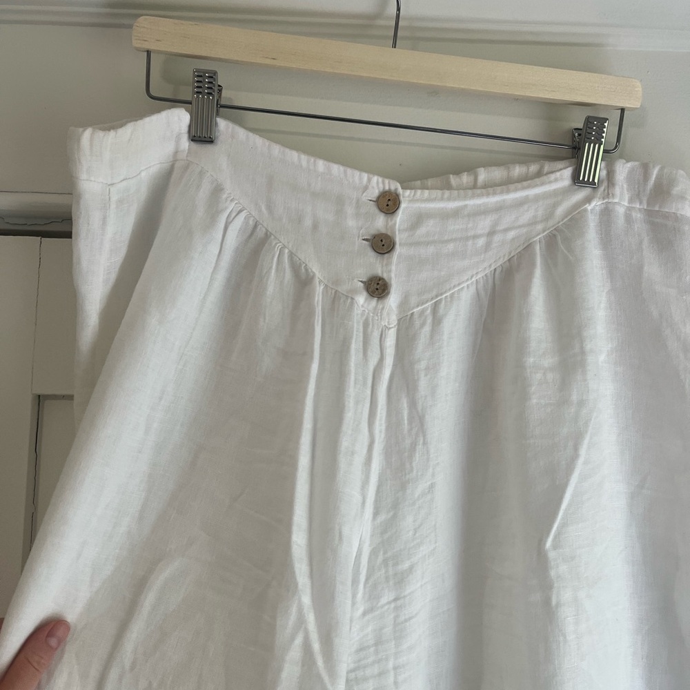White Linen Bloomers with Ruffle Hem